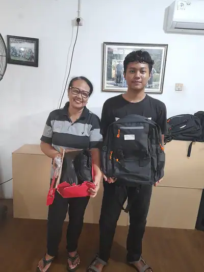 Pembagian Tas & Perlengkapan Sekolah, foto 18