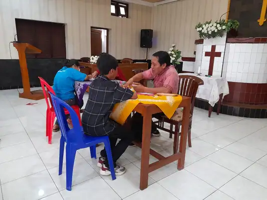 Penyaluran Bantuan Pendidikan Anak Dampingan, foto 11