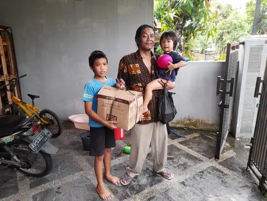 Penyaluran Bantuan Anak Asuh, foto 100